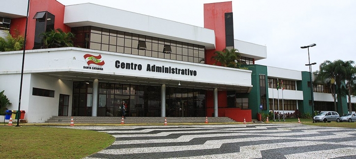 Governador Carlos Moisés congela a folha de salário dos servidores estaduais