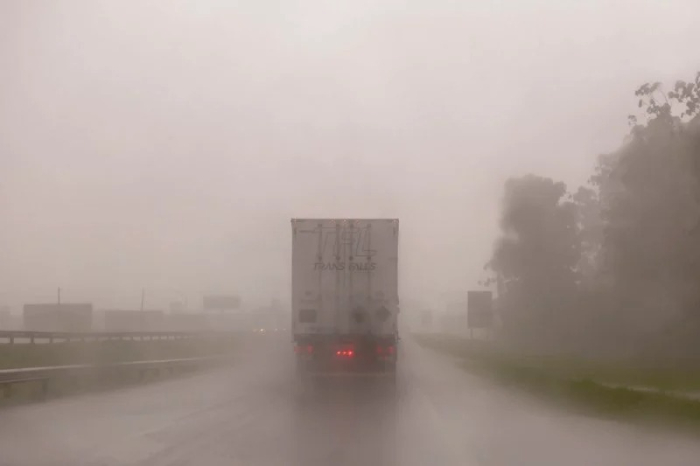 Campanha alerta para riscos da velocidade incompatível e promove educação no trânsito em trechos da BR-116, BR-376, BR-101 e Contorno Viário de Florianópolis