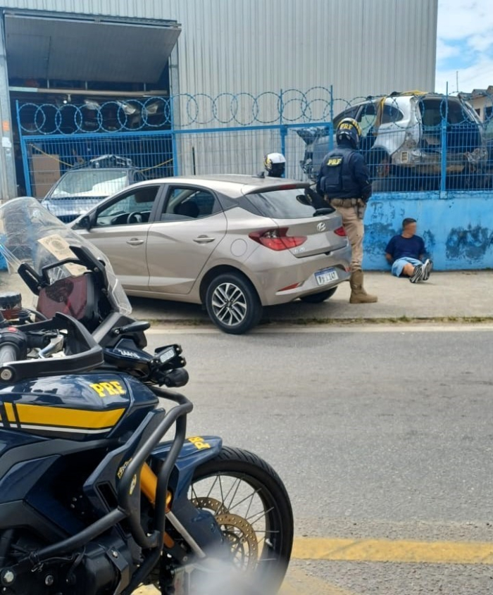 PRF captura condenado por tráfico internacional na Grande Florianópolis