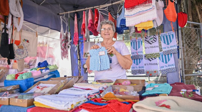 Mostras de produtos e serviços movimentam o Centro de Biguaçu neste sábado (21)