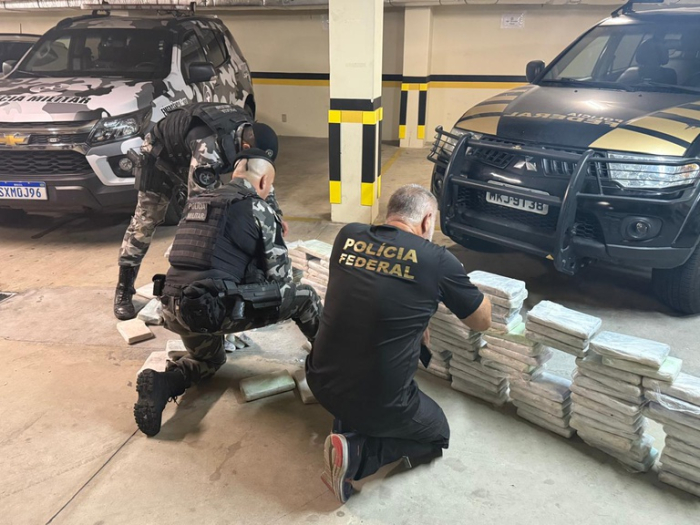 Carreta com 171 kg de cocaína é interceptada na Grande Florianópolis