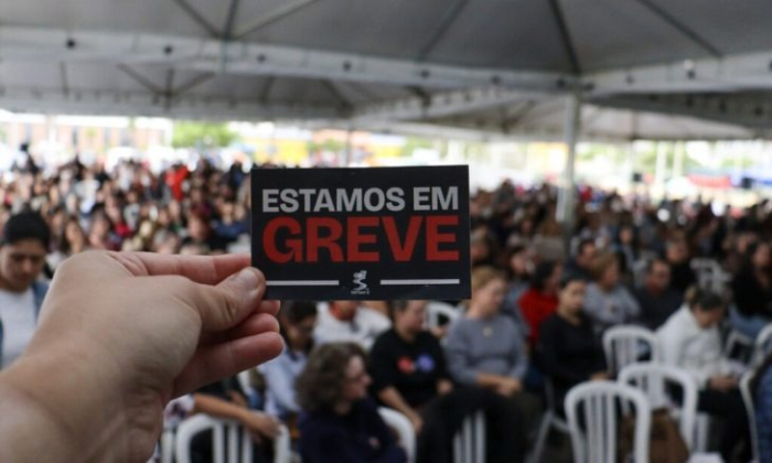 Servidores entram em greve e afetam serviços públicos em São José