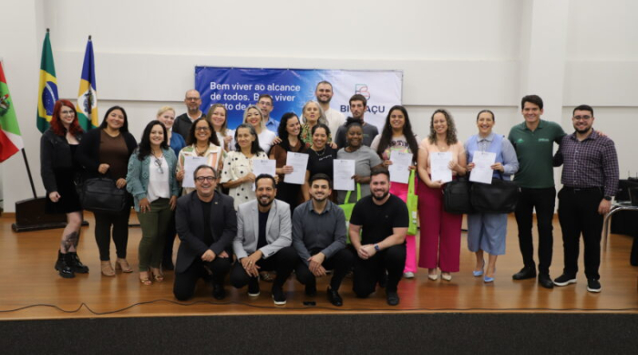 Posse de 15 novos servidores efetivos fortalece a Rede Municipal de Ensino de Biguaçu