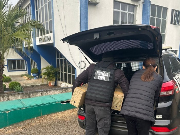 Mandados são cumpridos em SC durante operação contra irregularidades na administração pública