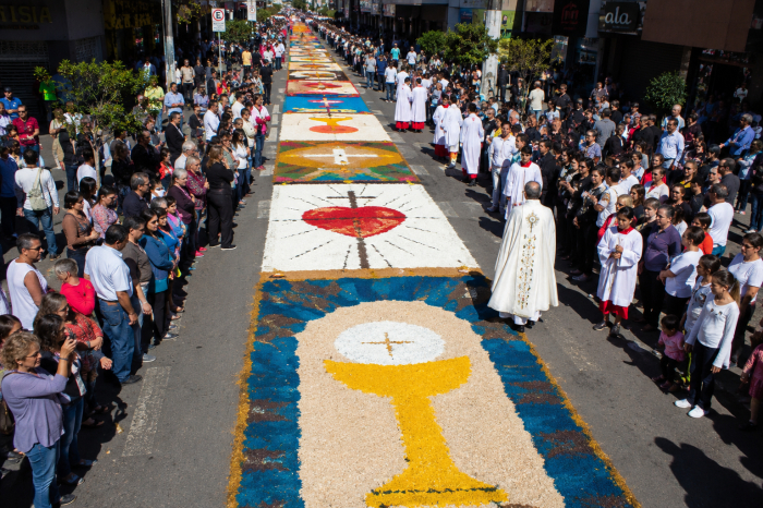 Celebração de Corpus Christi destaca a importância da Eucaristia para os católicos