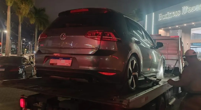 Motorista sem CNH é preso após fugir de barreira da Lei Seca na SC-401