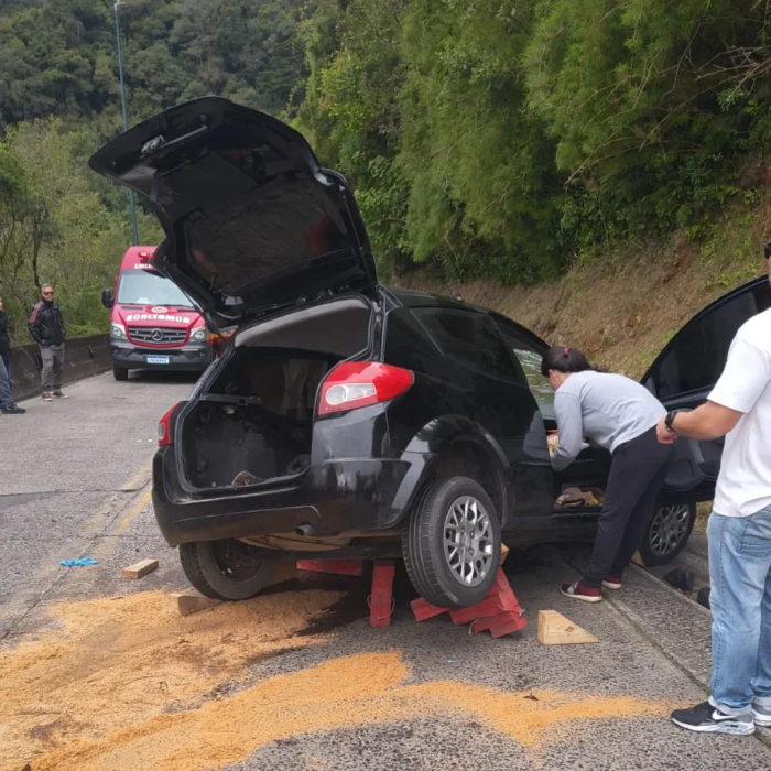 Grave acidente deixa quatro feridos e interdita a Serra do Rio do Rastro por duas horas