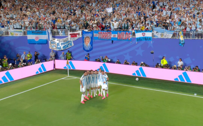 Messi estreia com hat-trick, iguala Klose e faz história na Copa do Mundo