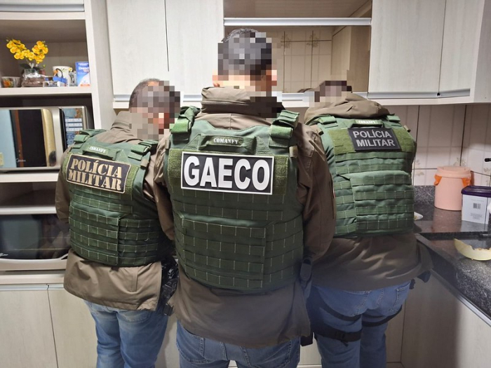GAECO desmantela suposto esquema de fraude em concursos e afasta 17 servidores públicos em SC