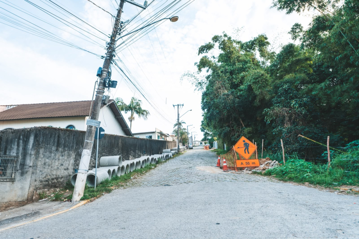 Revitalização da Rua das Hortências, no Jardim Janaína, entra em fase de execução